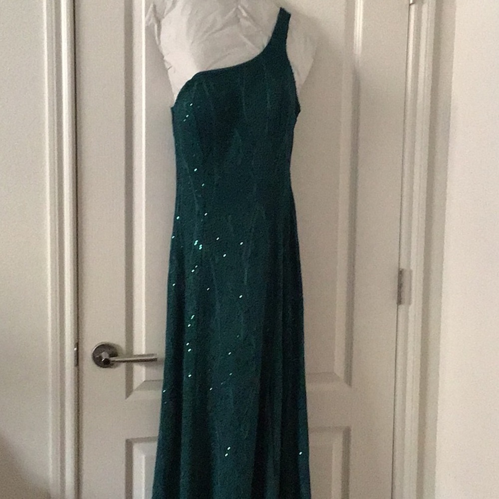 Elegant long green evening dress
